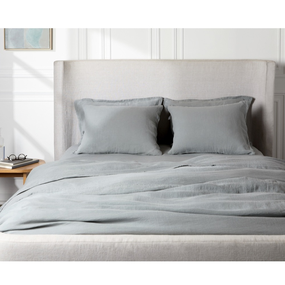 Parachute linen cal king/ king duvet cover and sheets